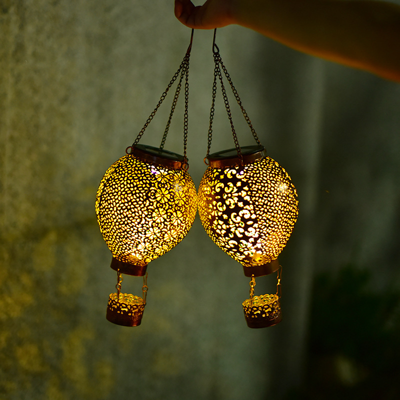 Wholesale of Amazon outdoor solar retro palace lanterns, courtyard hand-held lanterns, garden decoration, hollowed-out projection lanterns Specification drawing