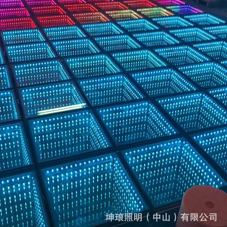 Abyss thousand-layer mirror wireless magnetic floor tile light 3DLED stage, Internet celebrity live streaming room, wedding, KTV floor light charging full figure