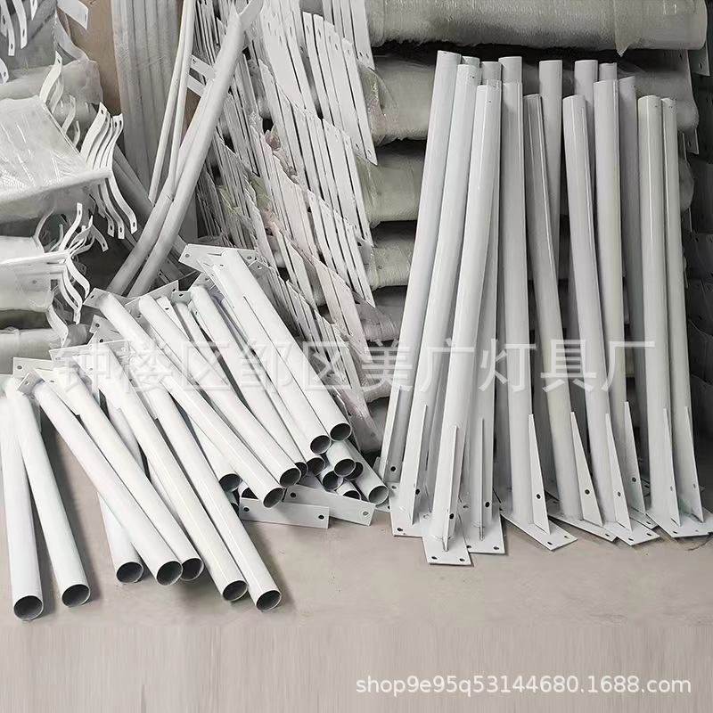 LED cantilever street lamp pole bracket, lamp head clamp, electric pole, wall, outdoor, rural street lamp, 220v municipal power pole Application Scenario