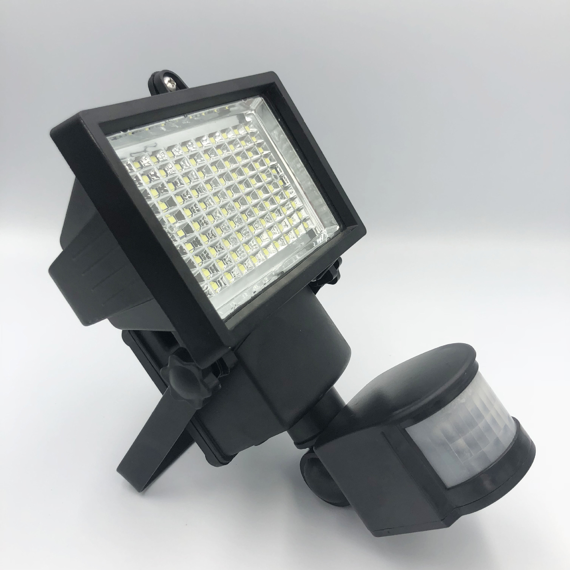 Outdoor street lamps, solar human body sensor lamps, 60, 100, 120LED floodlights, engineering lights Specification drawing