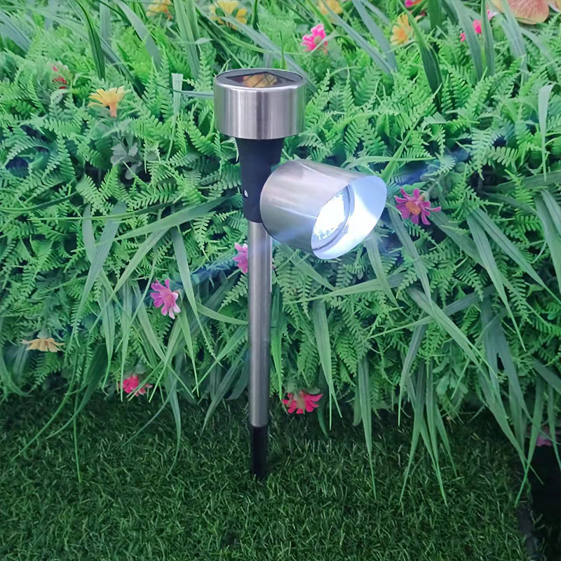 In-stock solar stainless steel spotlights for villas, household courtyards, and outdoor gardens Application Scenario