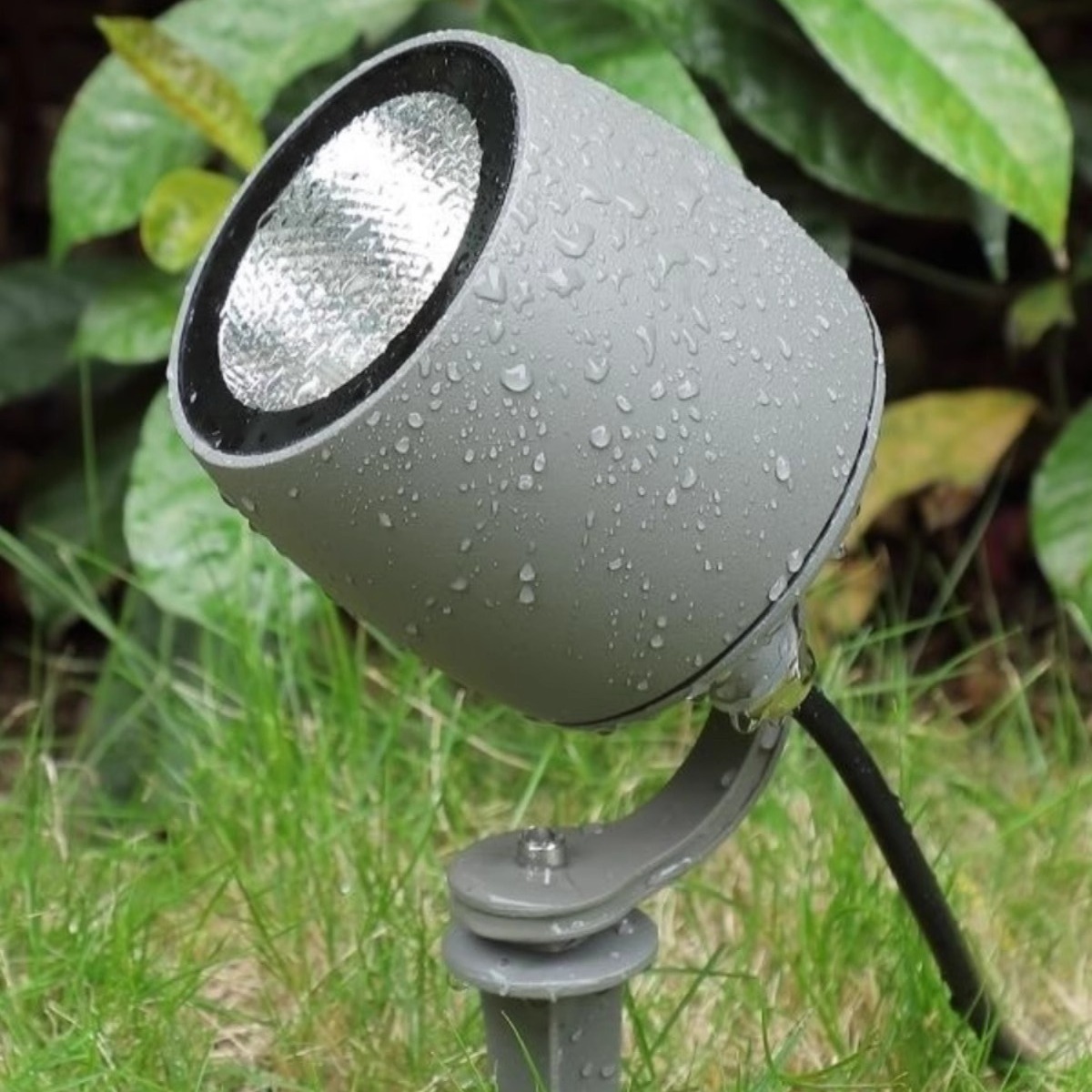 Tree projection lights, outdoor waterproof tree lighting lights, ground insertion lights, floodlights, 24V outdoor garden and courtyard landscape lights, floodlights details Picture