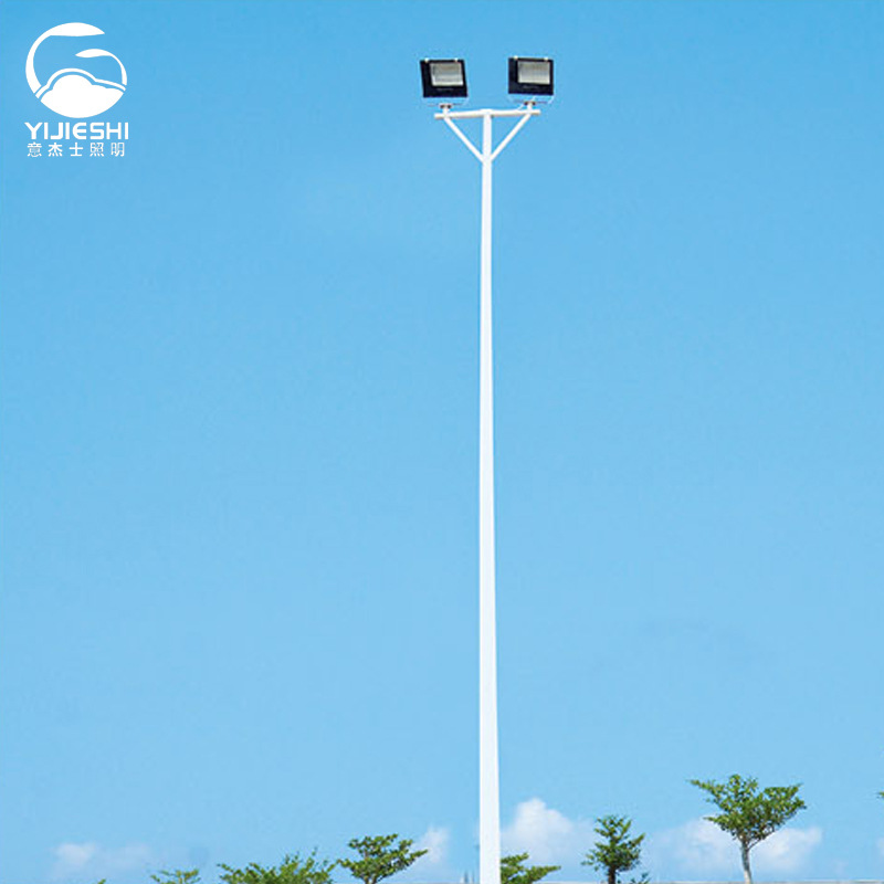 The manufacturer wholesals 8-meter and 10-meter 100W medium-pole lamps for basketball courts, football fields, stadiums and high-pole ball courts Application Scenario