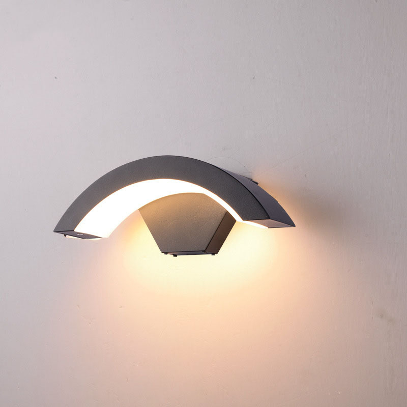 Outdoor waterproof human body infrared sensor wall lamp, simple and creative courtyard, moon-shaped wall lamp at the entrance of the outdoor balcony details Picture