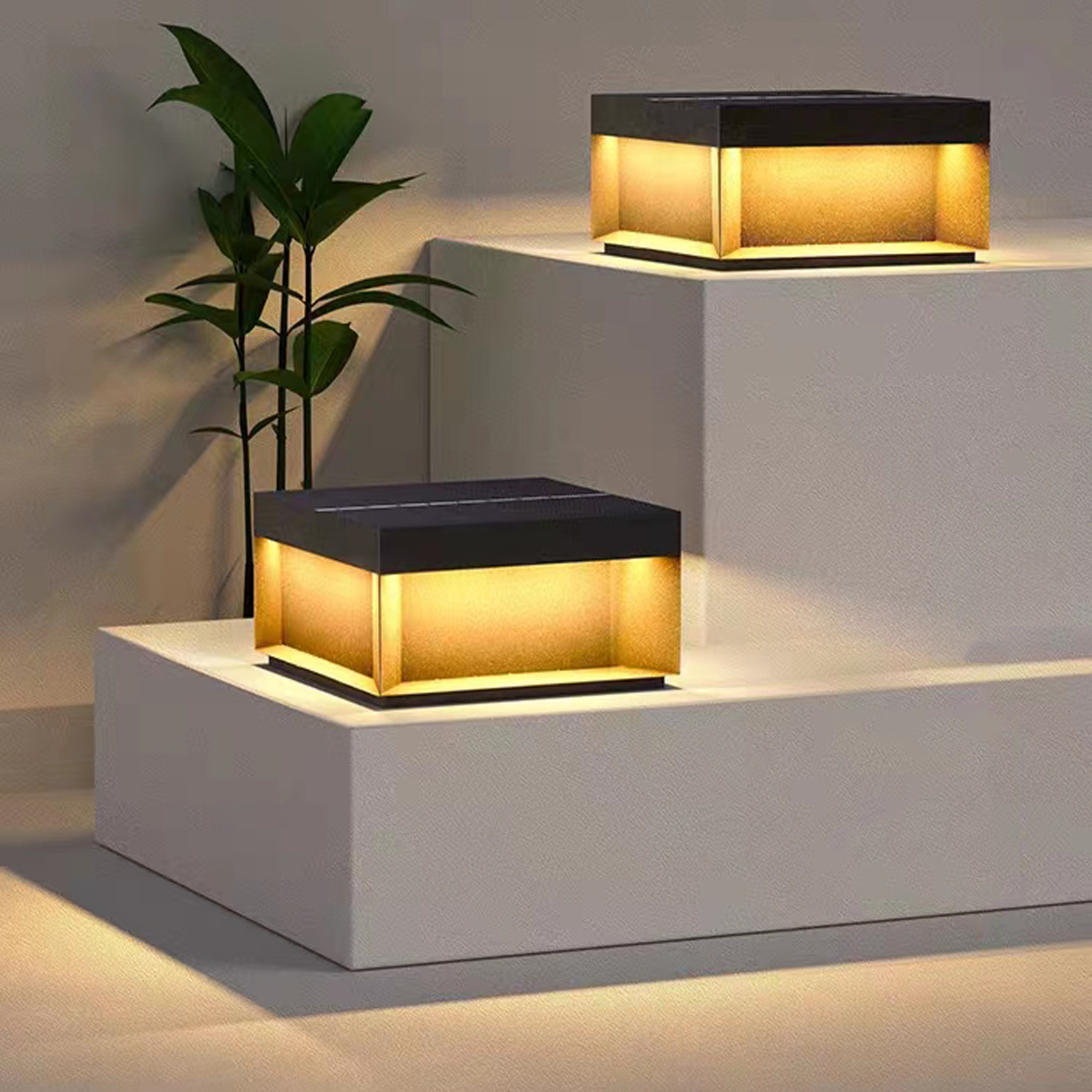 Outdoor lamps, solar column head lamps, outdoor waterproof garden lamps, Chinese-style door column lamps, villa entrance wall column lamps Application Scenario
