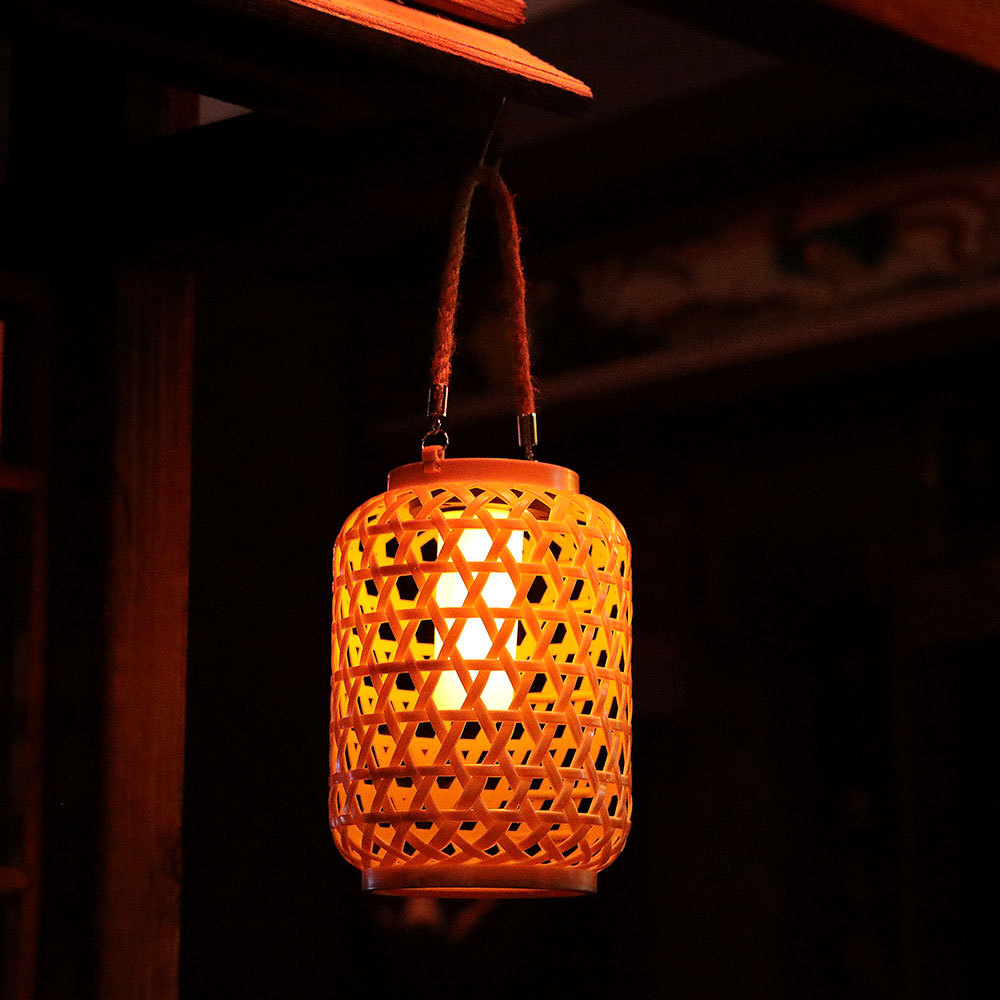 Wholesale of solar-powered Chinese-style bamboo woven lanterns, Spring Festival decorative rattan woven lanterns, balcony, garden, outdoor and courtyard hanging lanterns full figure