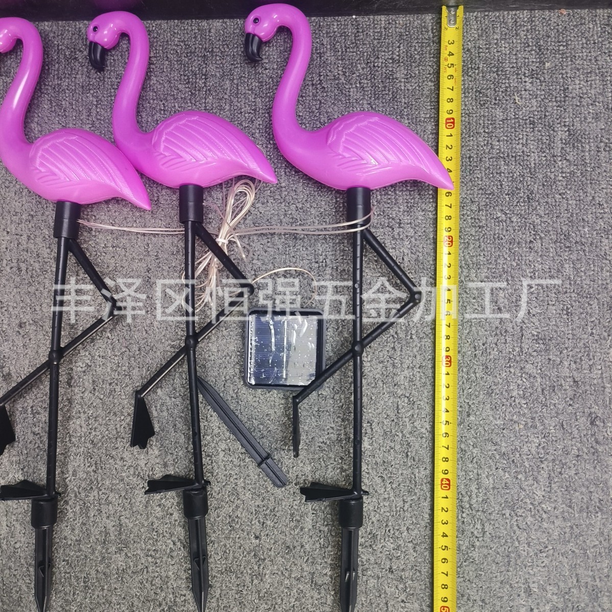 Cross-border bestseller outdoor courtyard waterproof simulation solar flamingo ground socket light lawn light with super bright night light Application Scenario