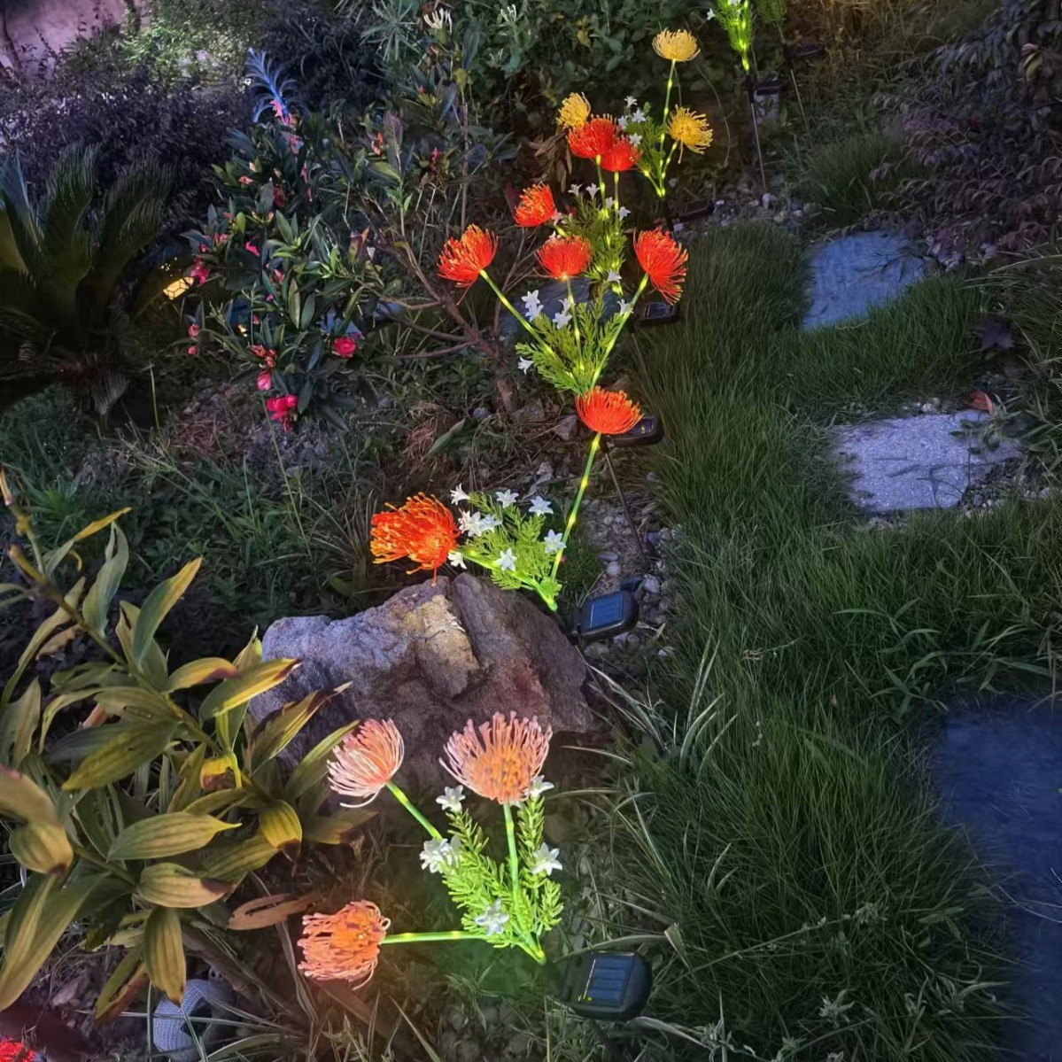 Outdoor solar-powered red spider lily garden decorative lanterns, waterproof and realistic sun-facing lanterns, garden lawn lights, ground insertion lights Specification drawing
