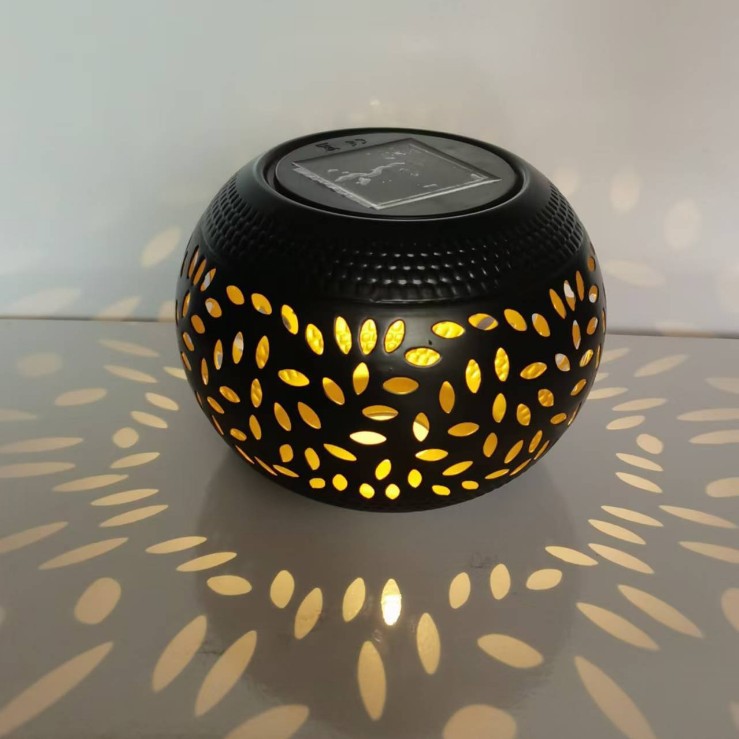 Cross-border outdoor ironwork solar lamps, imitation ceramic jars, hollowed-out lawn lamps, courtyard landscape lanterns, home aroma lamps Application Scenario