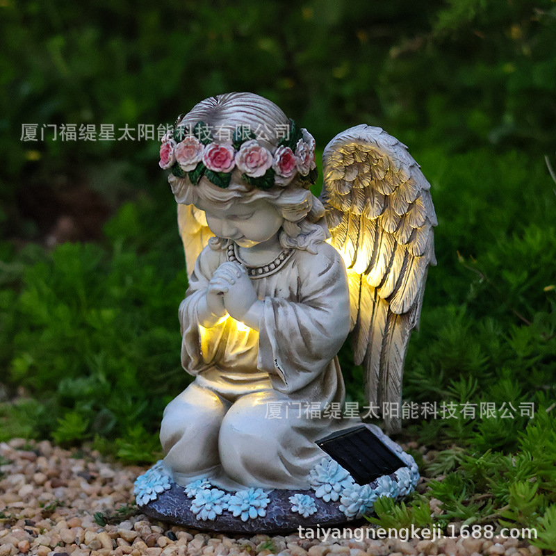 Cross-border new product resin Prayer Angel solar lamp, outdoor little girl decorative garden ornament, home courtyard lamp Application Scenario