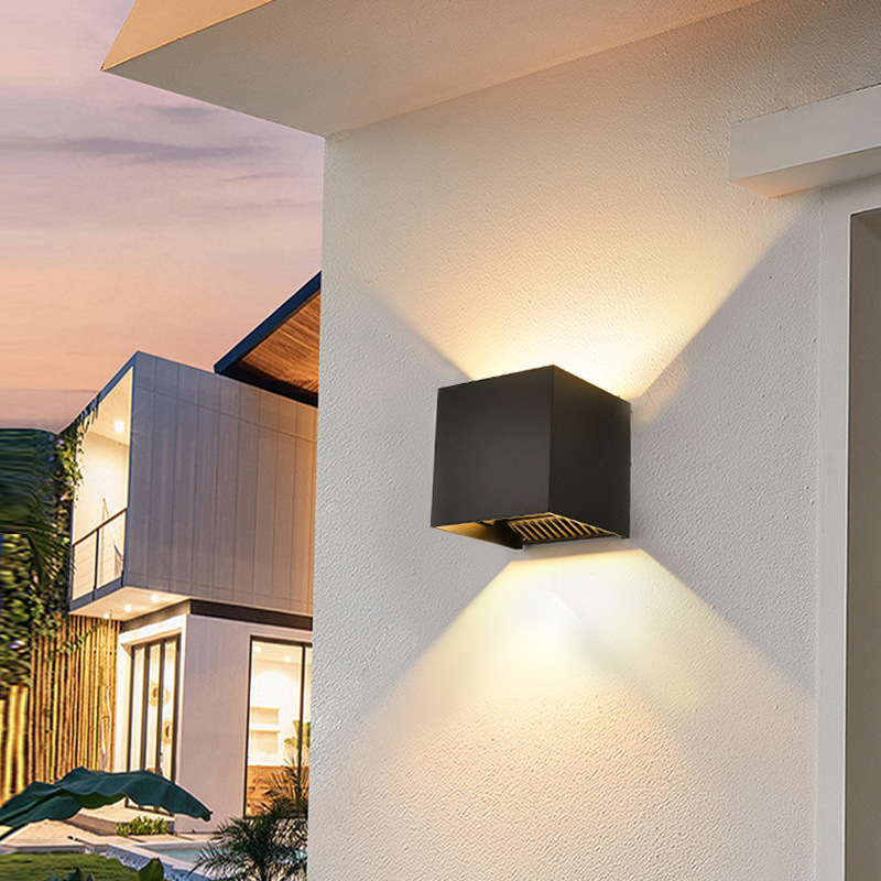 Youdaoplaceholder0 LED outdoor waterproof double-head wall lamp, villa courtyard dimming column, balcony exterior wall, staircase, gate decoration full figure