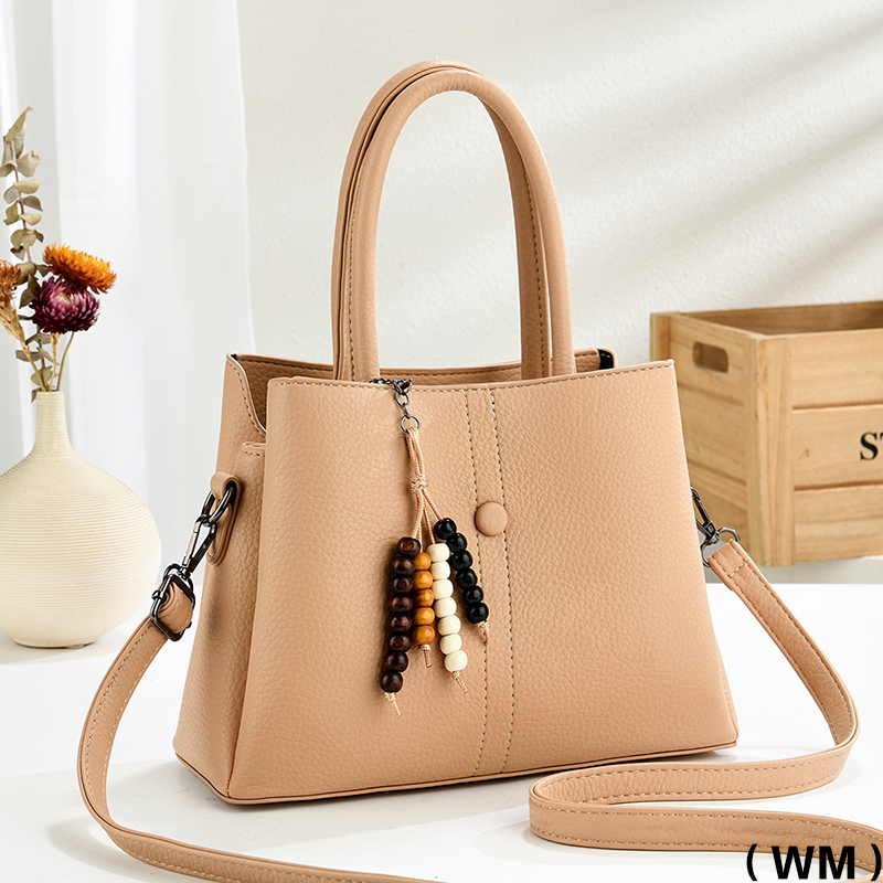 The new large-capacity hand-held shoulder crossbody bag MGY9960 from Meifang Bag and Yiding Bag Industry