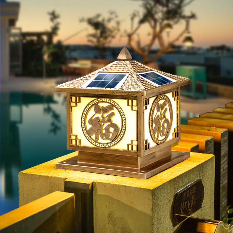 Solar-powered column head lamps, outdoor waterproof garden and courtyard wall column lamps, household villa balcony and main entrance column lamps Specification drawing