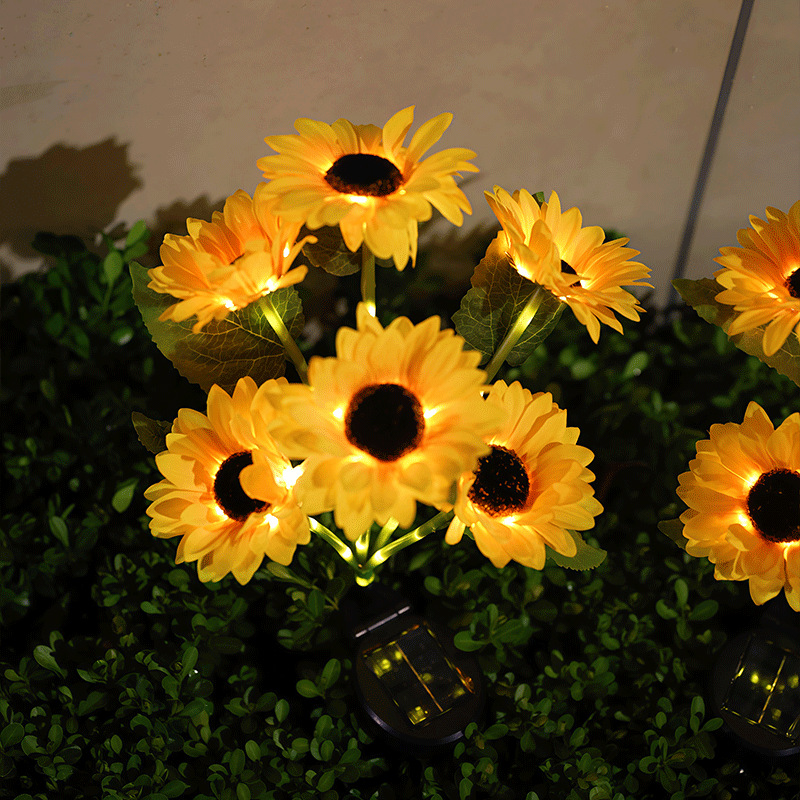 ✅2025 cross-border new product solar 6-head sunflower lamp simulation lawn courtyard garden landscape atmosphere light Application Scenario