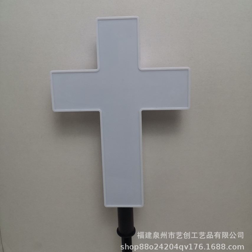 Amazon's new solar-powered cross cemetery lamp, a white plastic cross outdoor religious belief tombstone lamp Item Picture
