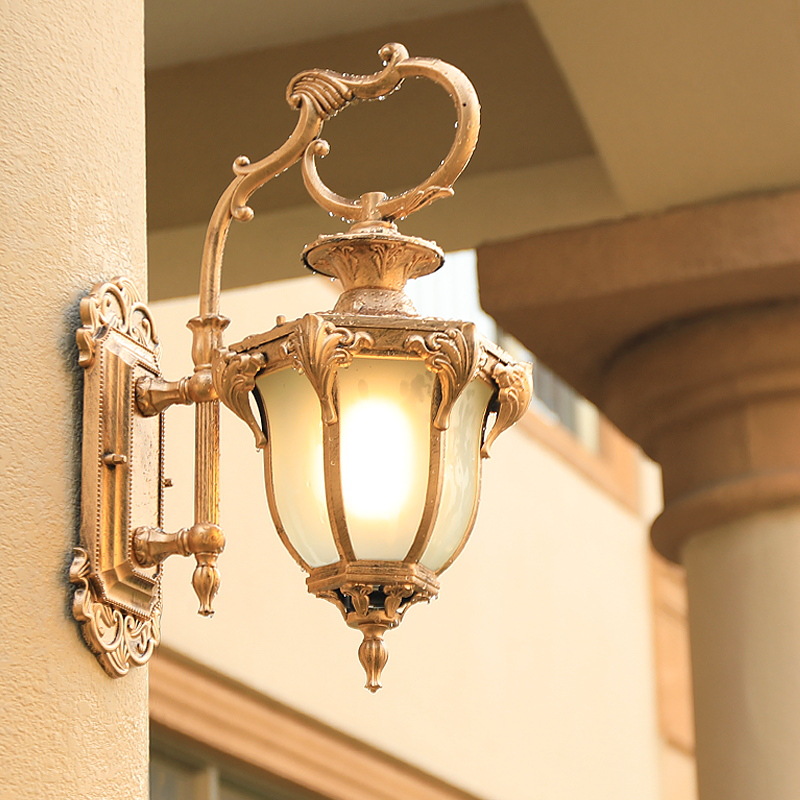European-style garden, retro American gate, outdoor waterproof wall lamp, courtyard balcony, living room, corridor, villa, Chinese-style wall lamp full figure