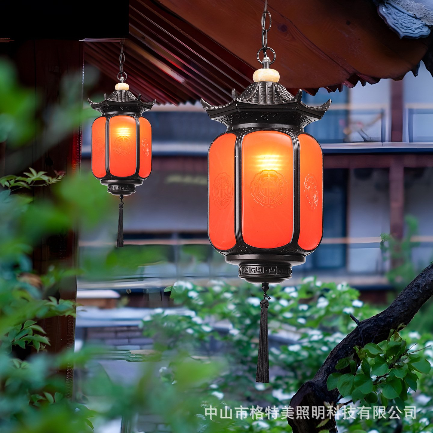 New Chinese-style outdoor chandeliers, outdoor waterproof courtyard landscape, pavilion eaves lanterns, villa balconies, ancient building hanging lamps full figure