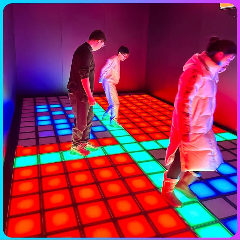 The "Jumping Grid Game" Led light block in the secret room allows you to jump and pass levels, step on the gravity floor tiles, and the lights are embedded details Picture