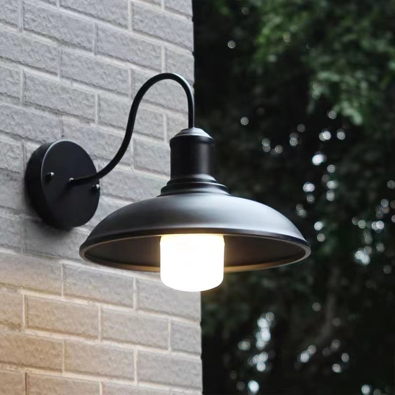 Outdoor wall lamps, waterproof American retro LOFT industrial style balcony and courtyard lamps, outdoor villa lighting exposed table lamps full figure