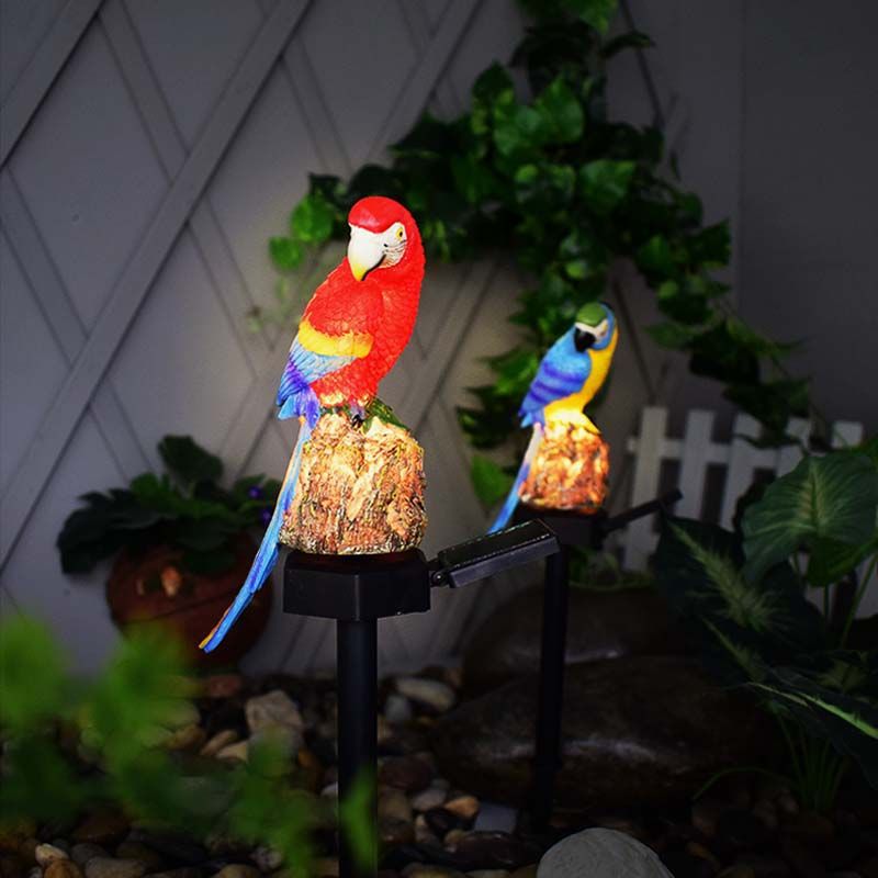 Modern courtyard decoration resin parrot solar lamp, outdoor waterproof garden resin ground insert animal landscape lamp full figure