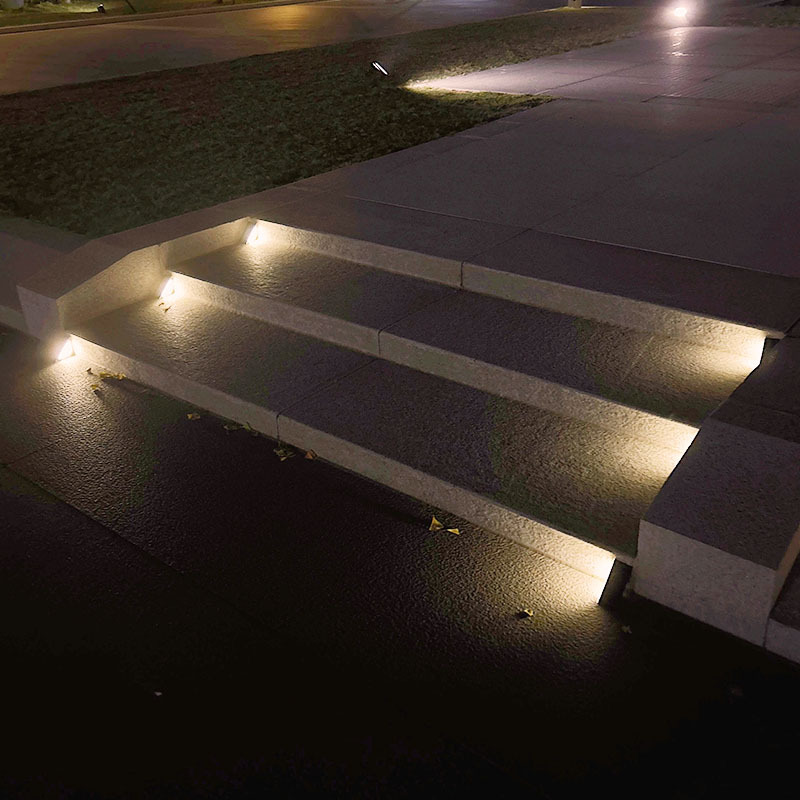 Solar lights, staircase lights, garden lights, outdoor waterproof step lights, 24LED courtyard step lights, walkway lights Specification drawing