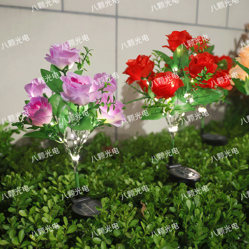 2025 New 7-head solar-powered rose lamp, outdoor courtyard decoration, ground socket lawn lamp, LED simulation flower lamp Application Scenario