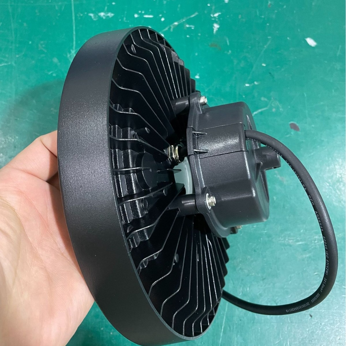 led industrial and mining lamps, factory garage lamps, high-power flying disc lamps, ultra-bright gymnasium lighting, warehouse and workshop lighting lamps Application Scenario