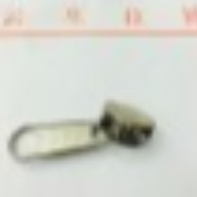 Metal pull tabs, metal diamond-encrusted pull tabs, zipper pulls, metal rubber teeth, alloy pull tabs Specification image