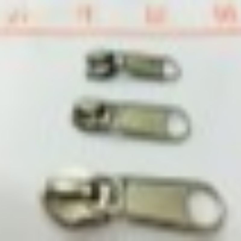 Metal pull tabs, metal diamond-encrusted pull tabs, zipper pulls, metal rubber teeth, alloy pull tabs Application Scenario