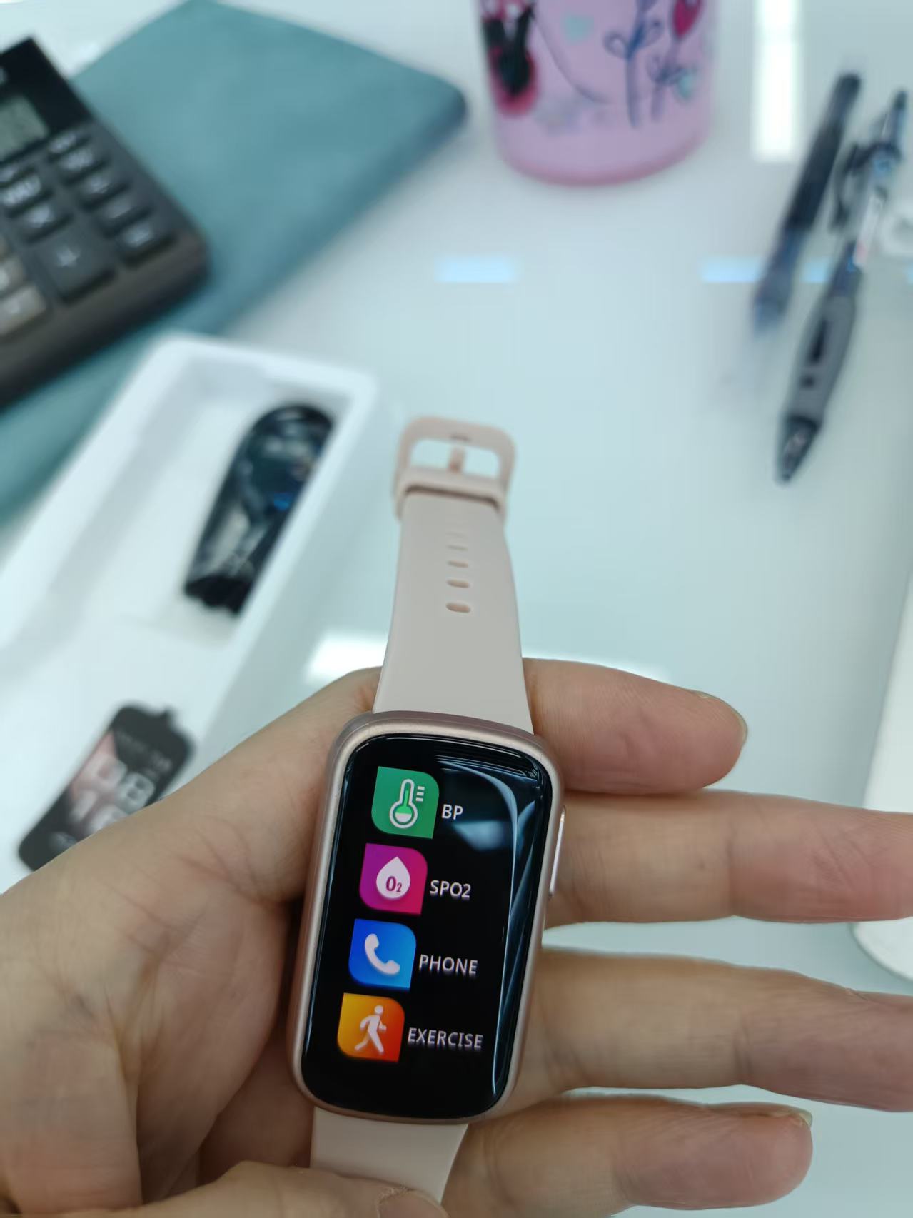 The RM52 smart bracelet features a square color screen for incoming call alerts, health monitoring, and making and receiving calls Item Picture
