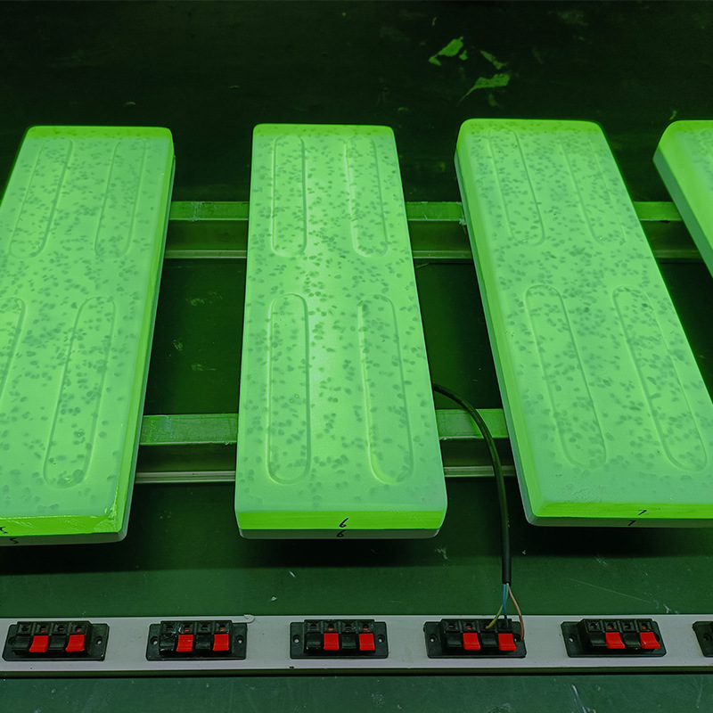 Pedestrian crossing ground guidance lights, smart city pressure-resistant embedded luminous floor tile lights, smart zebra crossings Application Scenario