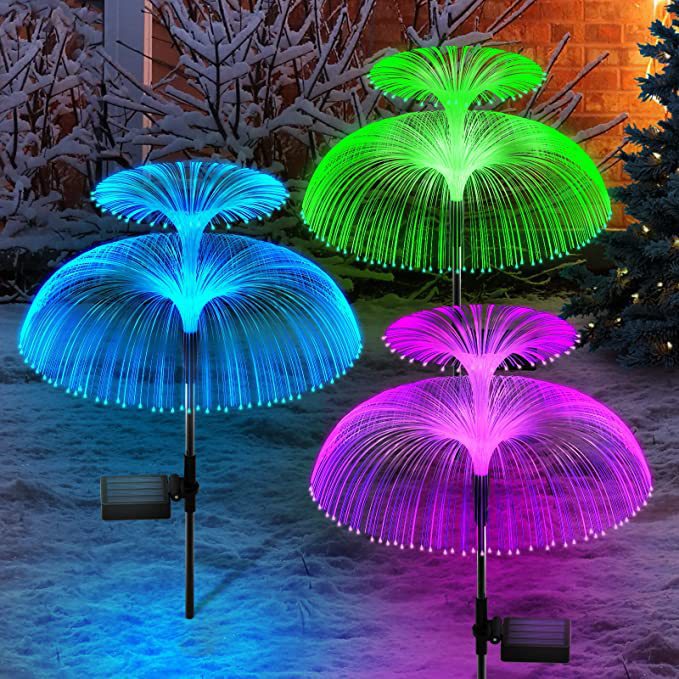 Solar jellyfish light, fiber optic butterfly jellyfish, festival decorative light, courtyard garden, lawn, ground insert light, outdoor waterproof Application Scenario