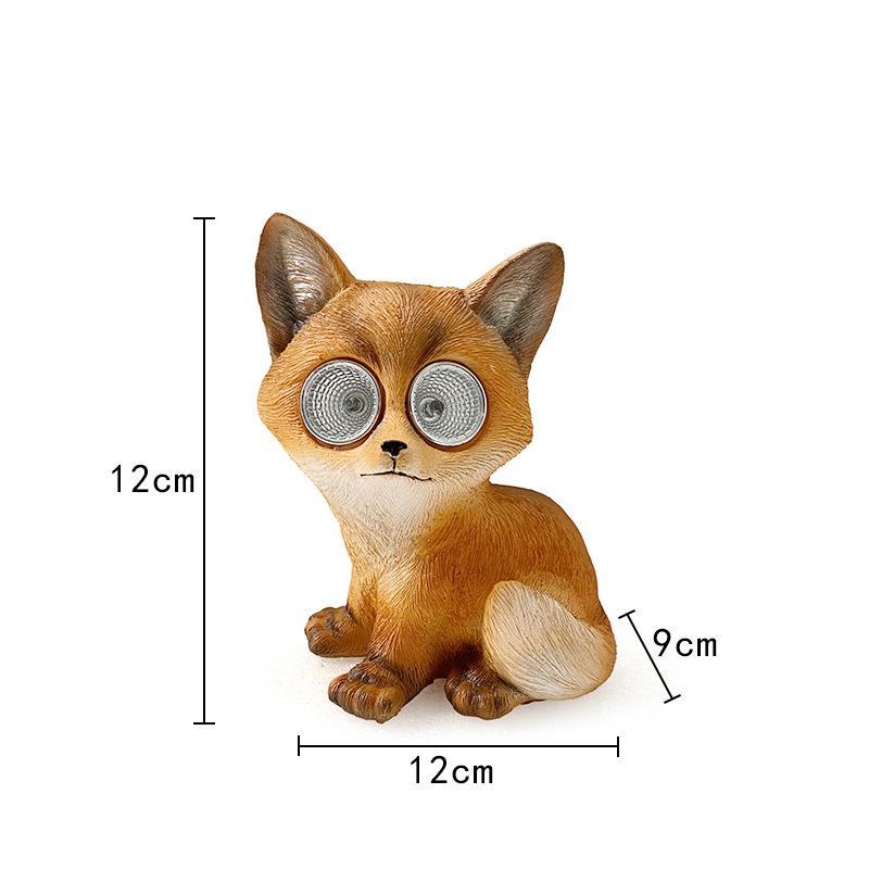 Outdoor solar-powered statue, little fox ornament, American-style outdoor garden simulation animal resin decorative garden ornament Item Picture