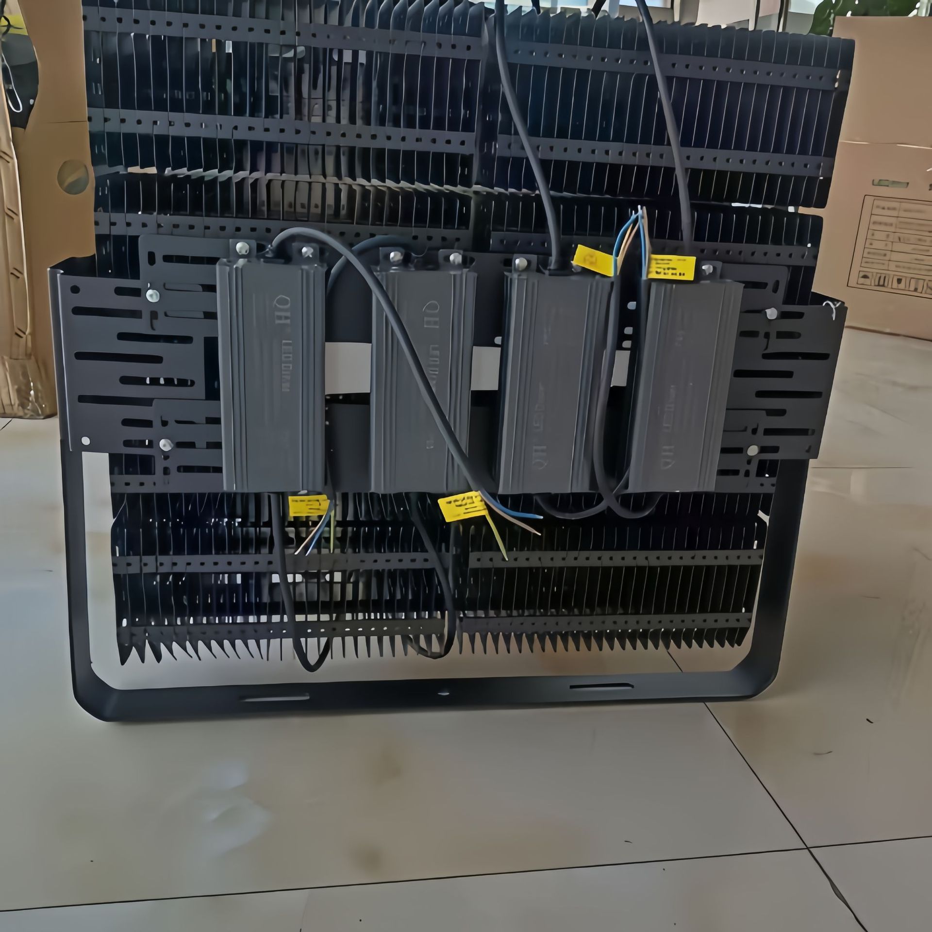led tower crane lights, construction star site lights, outdoor rainproof high tower square lights, 1000W pier searchlight Specification drawing