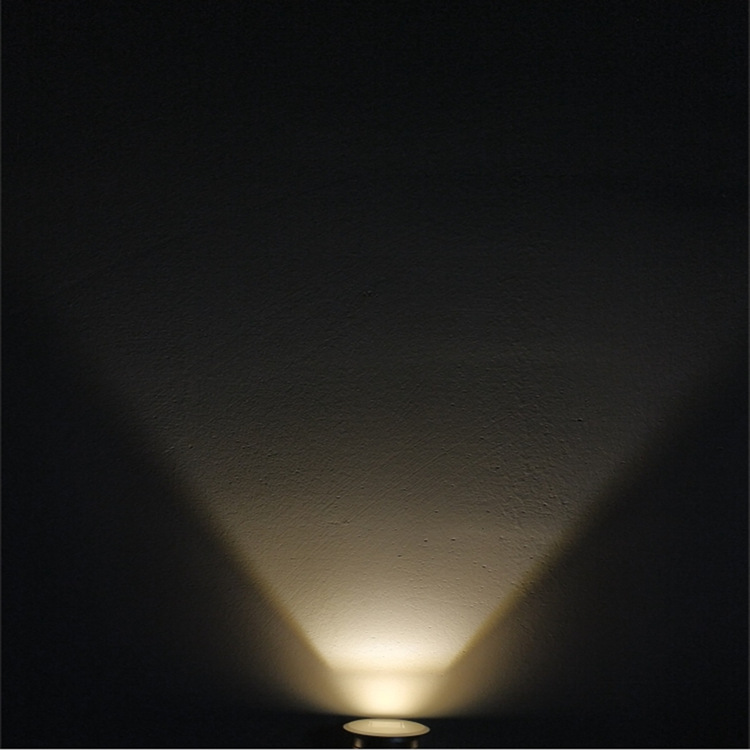 Silicon-controlled rectifier dimming step light, outdoor waterproof square garden floor light, CREE light source 12-24V, three-year warranty Application Scenario