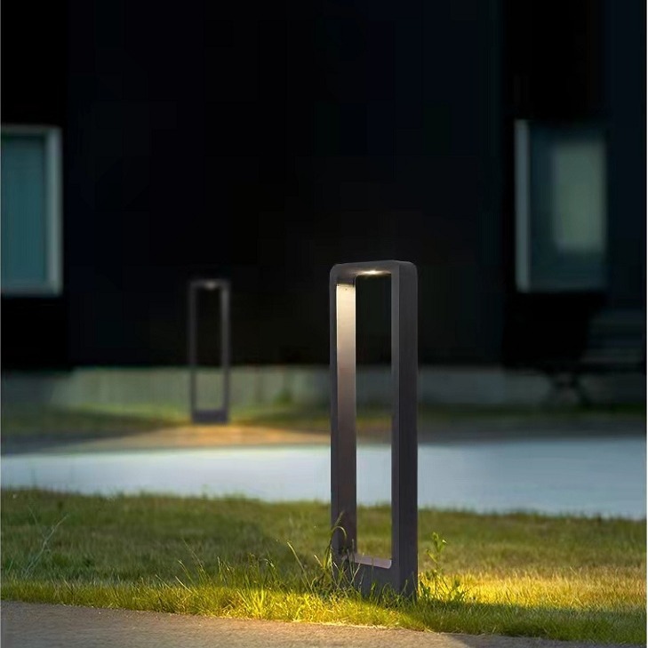 New European-style simple and modern LED waterproof lawn light, villa garden courtyard road landscape light details Picture