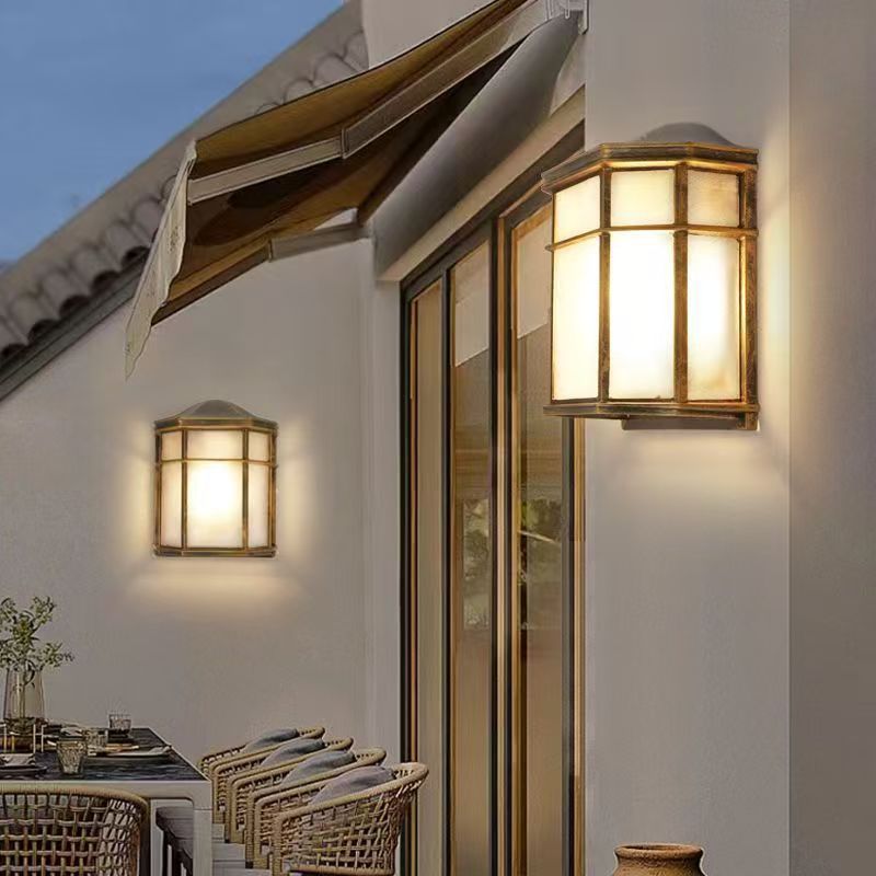 Outdoor villa garden courtyard decoration, waterproof wall lamps, passageways, balconies, corridors, exterior walls, rooms, aluminum material lamps full figure