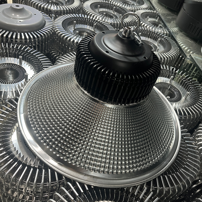 LED finned industrial and mining lights, factory workshop ceiling lights, warehouse ultra-bright sports stadium lights, industrial process lights, led chandeliers Application Scenario