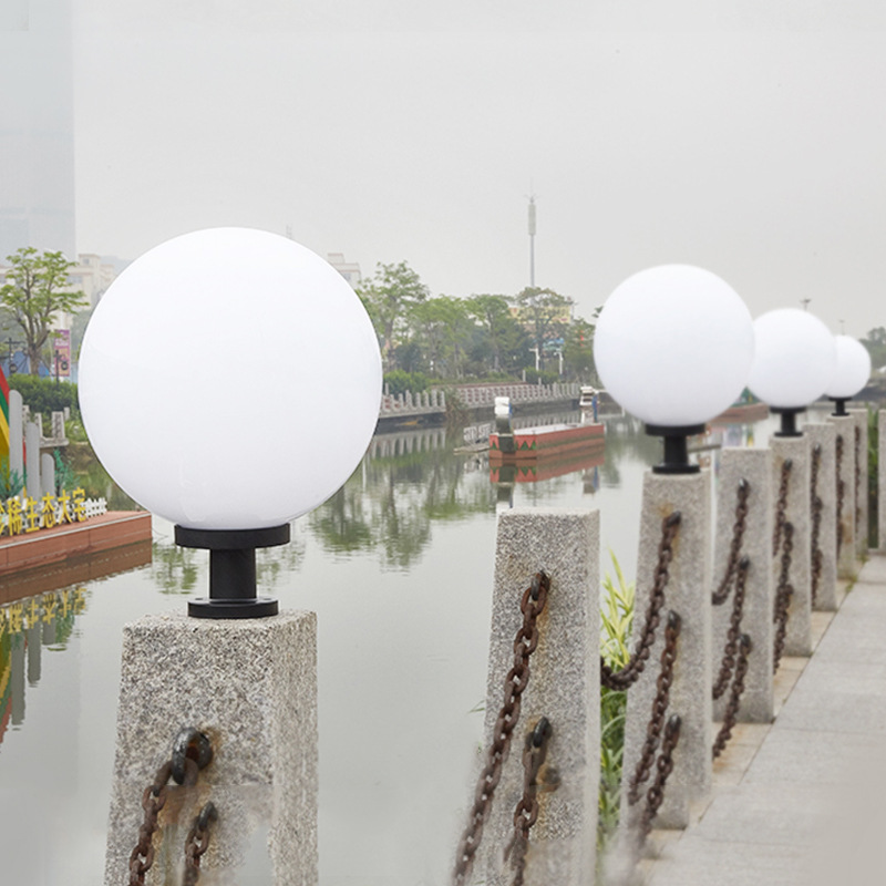 Factory direct supply of waterproof acrylic courtyard fence column head decorative lamps, garden fence spherical lighting column head lamps Application Scenario