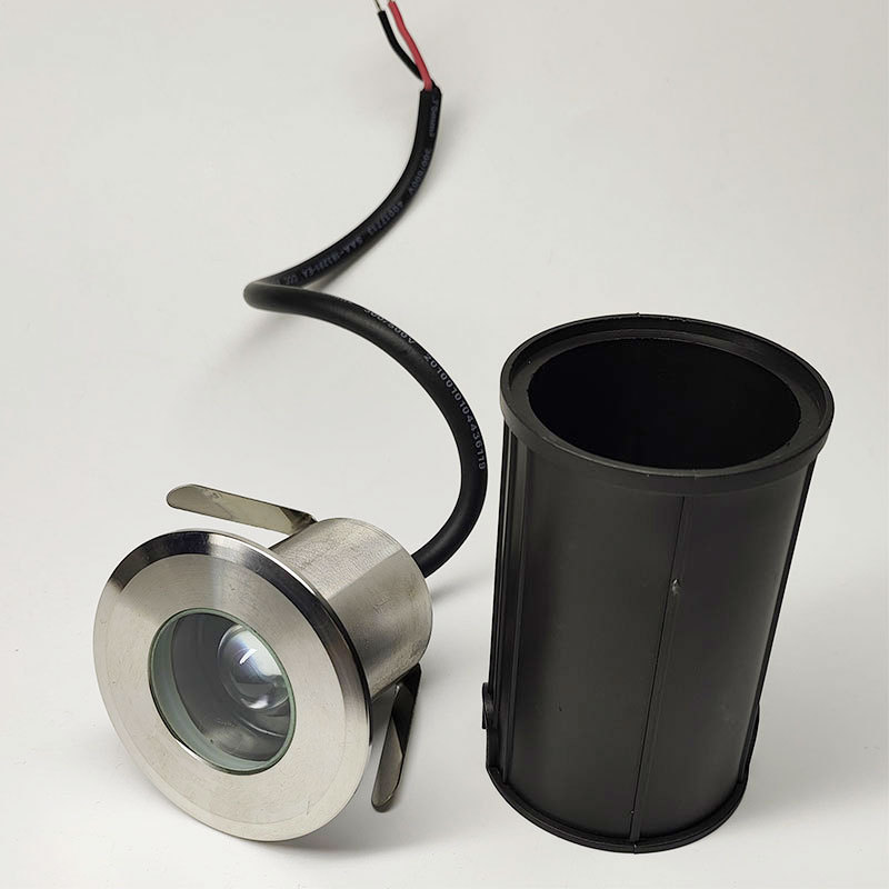 A narrow-beam ground light, a narrow-beam stainless steel ground light, is embedded in the exterior wall of the step without any residual beam Application Scenario