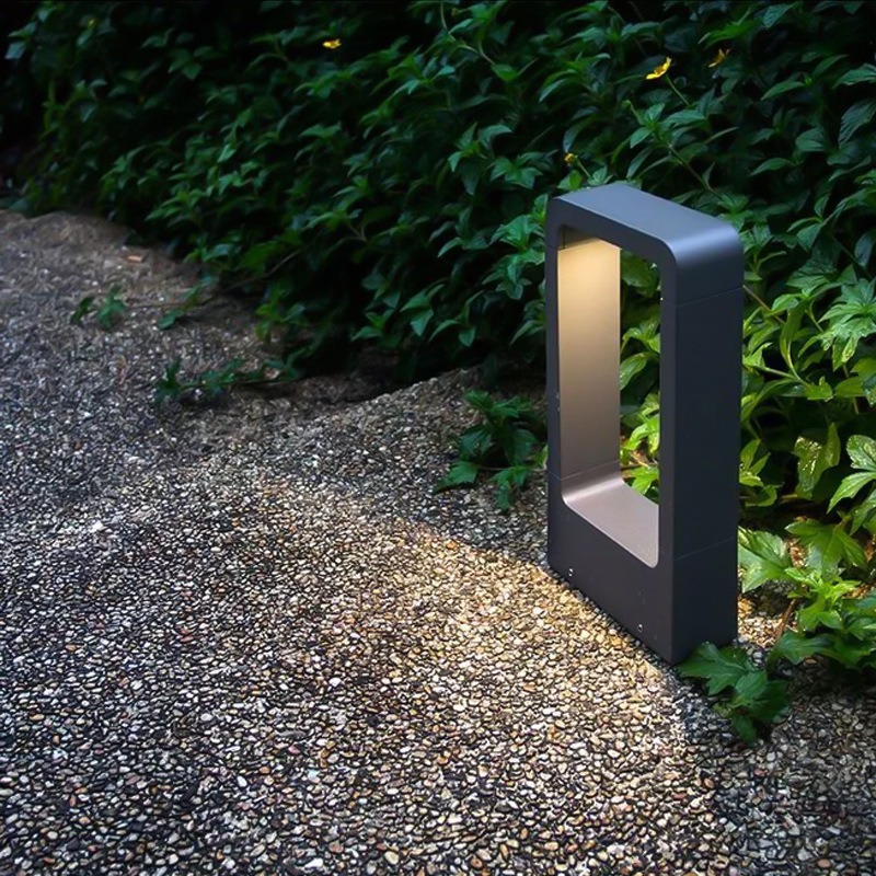 Outdoor courtyard lights, solar lights, lawn lights, waterproof hotel, villa, community, park, corridor, grassland lights, landscape lights Application Scenario