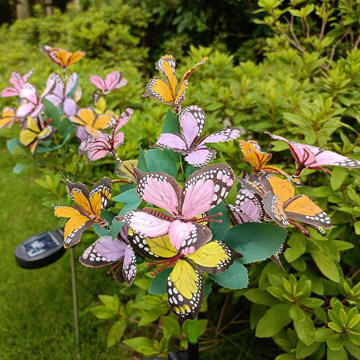 Solar-powered garden luminous butterfly flower lamps, garden lamps, outdoor waterproof lawn lamps, garden atmosphere lawn decorative lamps Application Scenario
