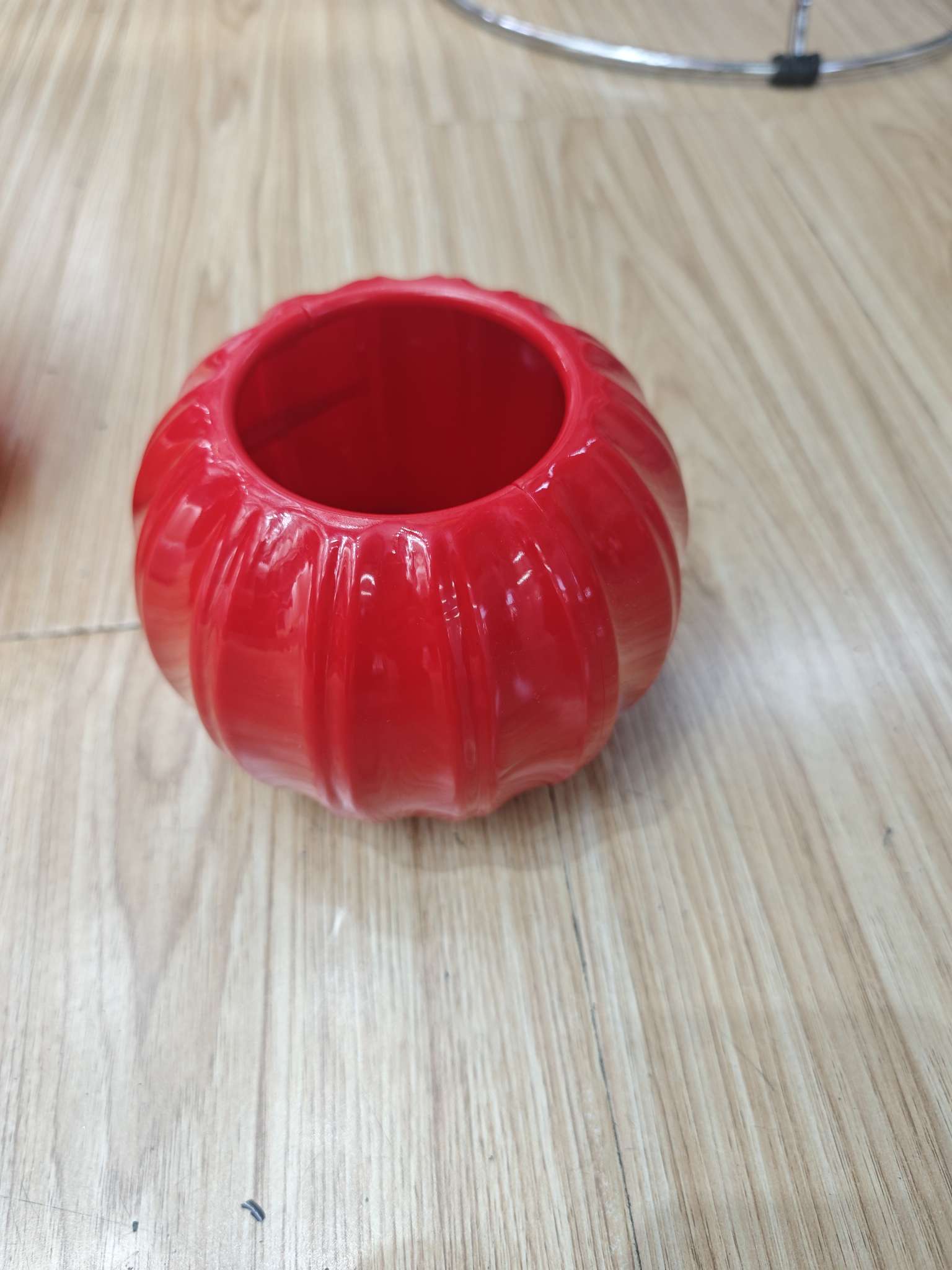 Ceramic imitation plastic pumpkin New Year flower arrangement flowerpot, eco-friendly material, red fruit artificial flower arrangement flowerpot detail image 4