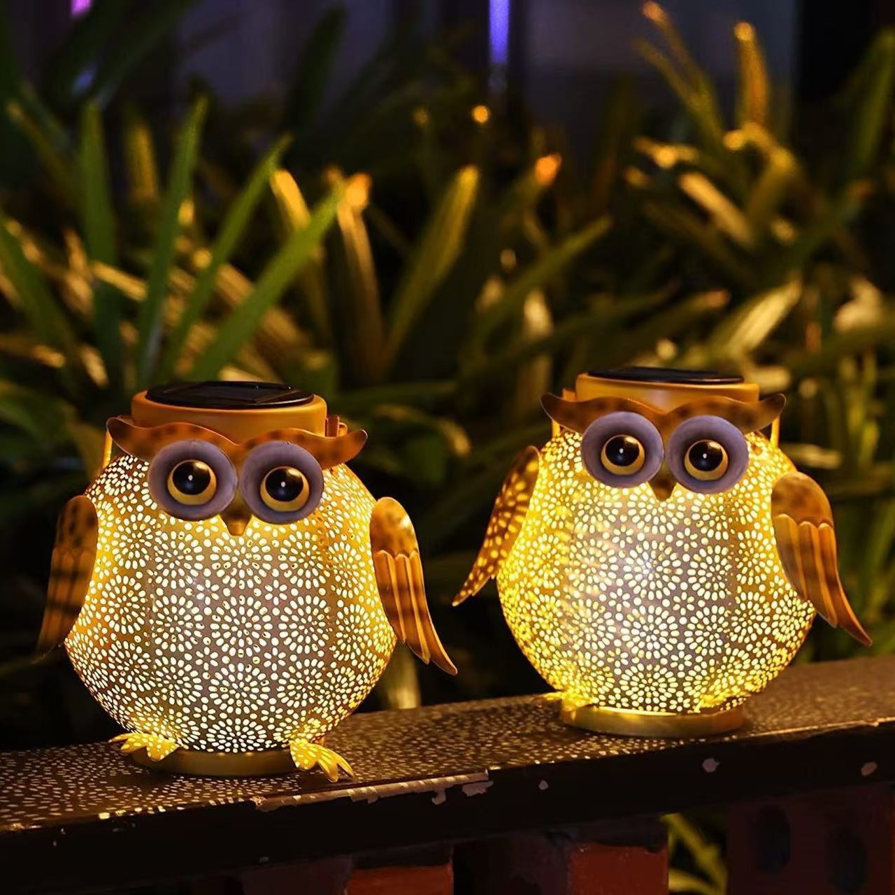 Owl solar light, outdoor waterproof garden, owl atmosphere landscape light, home courtyard hollowed-out lantern full figure