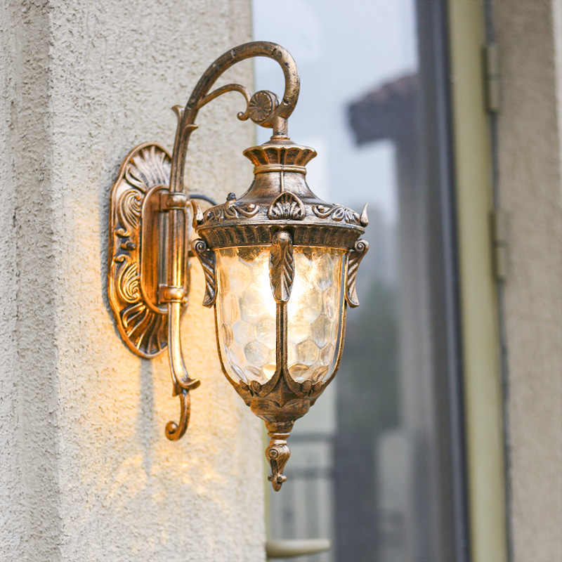 Outdoor wall lamps, waterproof garden lamps, European-style outdoor villa aluminum alloy balcony corridor, American retro wall lamps details Picture