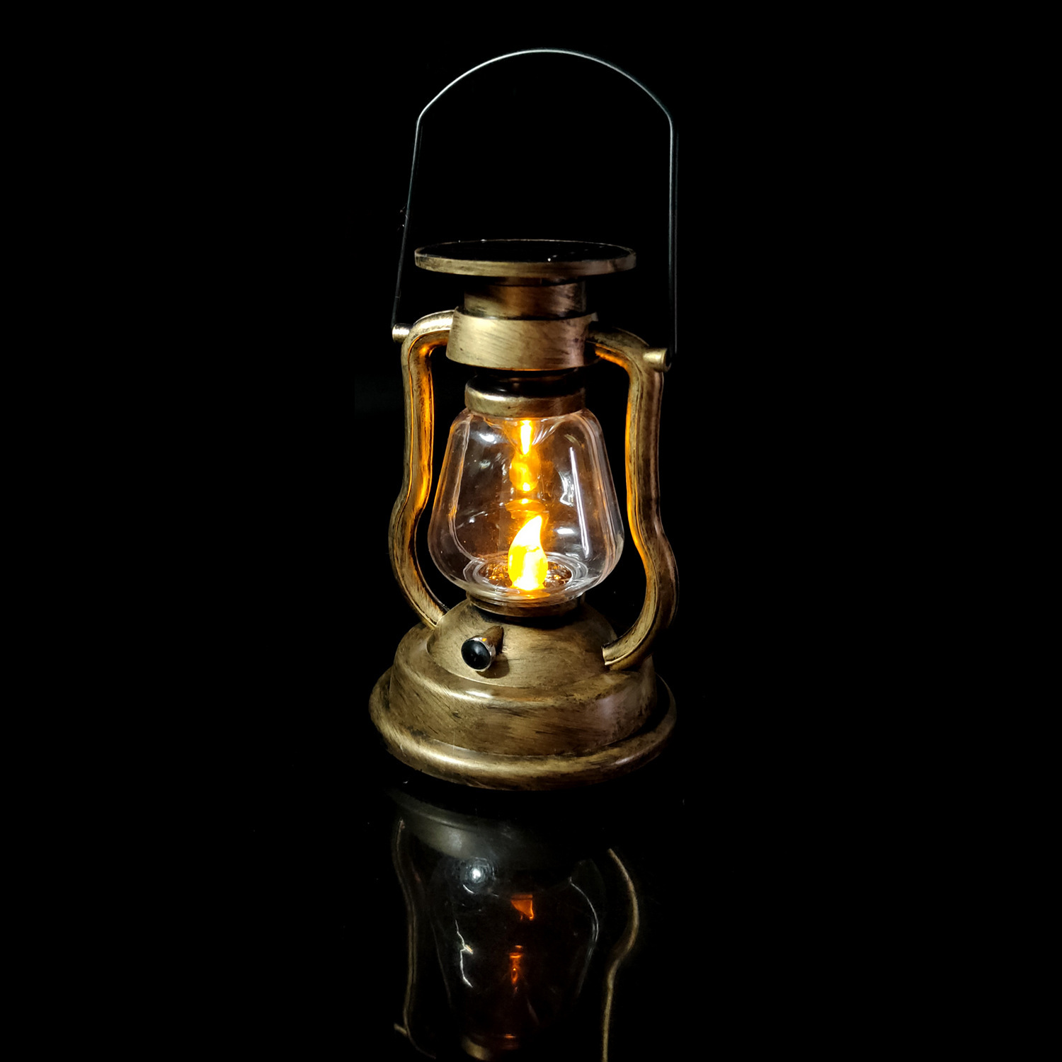 Amazon vintage solar kerosene lamp, outdoor garden courtyard decoration, night light, electronic candle, wind lantern, horse lantern Application Scenario
