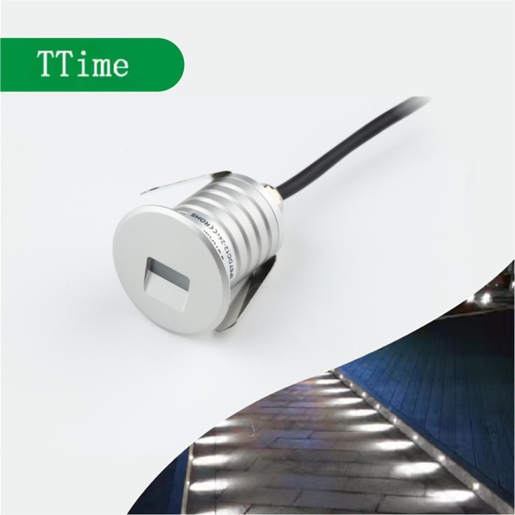 Silicon-controlled rectifier dimming step light, outdoor waterproof square garden floor light, CREE light source 12-24V, three-year warranty full figure