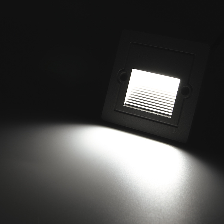 Outdoor 8686 embedded LED outdoor rainproof human body sensor floor light, step light, corridor aluminum staircase light Specification drawing