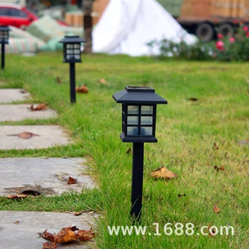 Factory wholesale solar lights, small palace lights, LED garden lights, lawn lights, outdoor small house lights Application Scenario