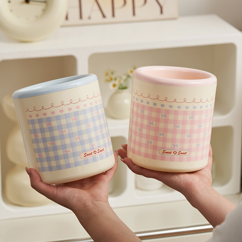 S137-1068 pen holder desktop Storage bucket Pink girl high appearance level checkered bow desk Pressure trash can